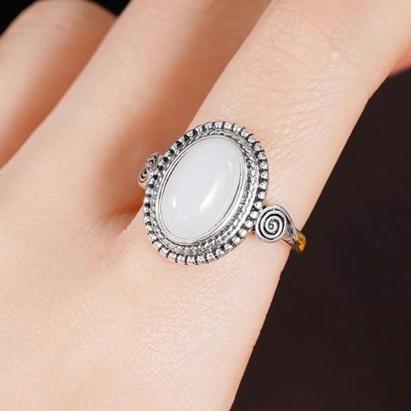 Fashion jewelry Vintage Artificial gemstone decorative stone ring size 8 - Picture 2 of 5